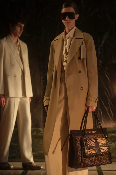 Look 13